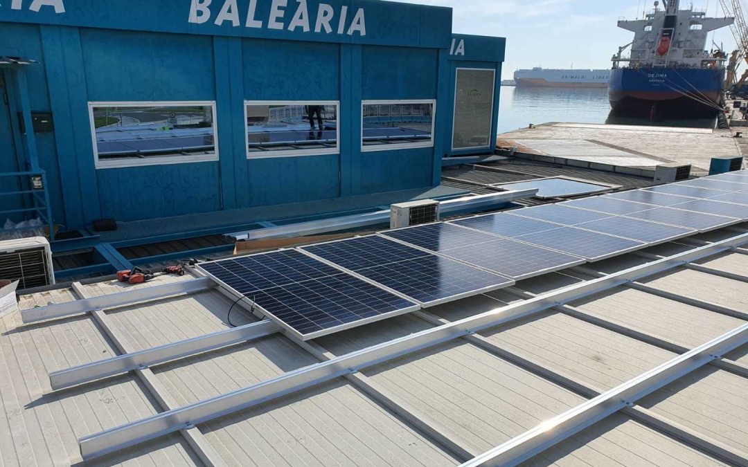 Instalación fotovoltaica en Baleària