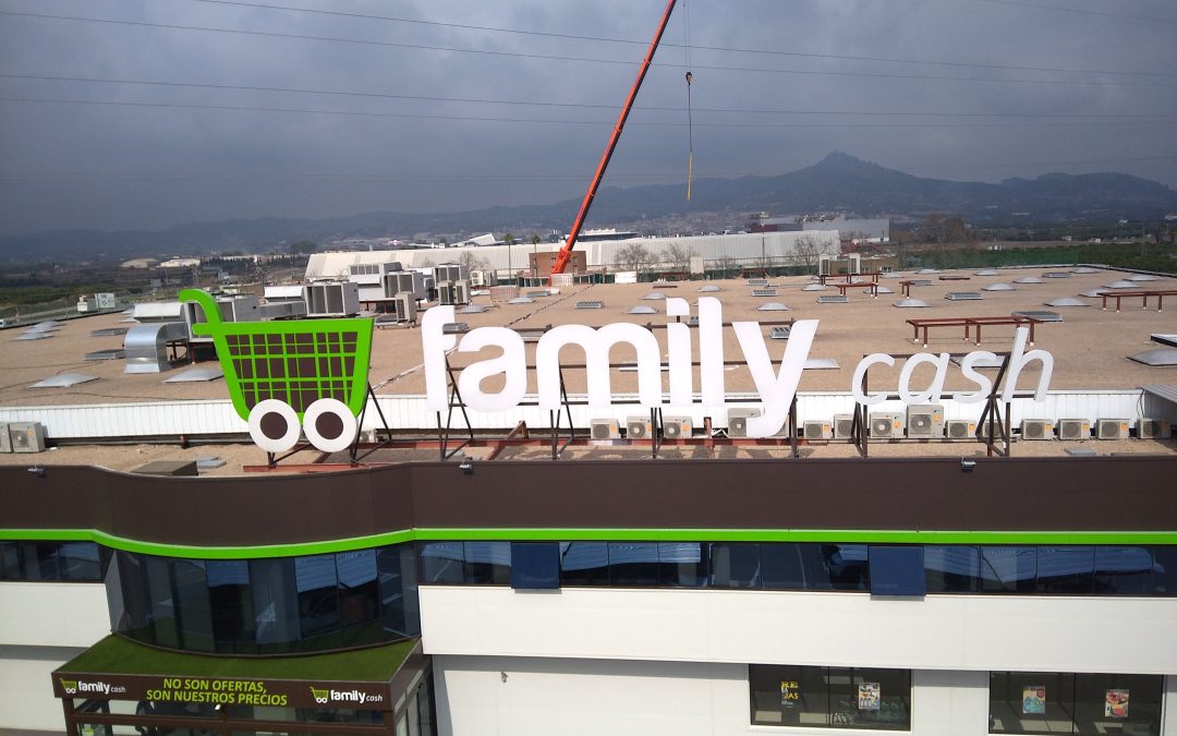 Instalación fotovoltaica Family Cash