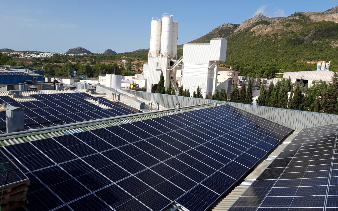 Instalación fotovoltaica en Lavandería La Nucía
