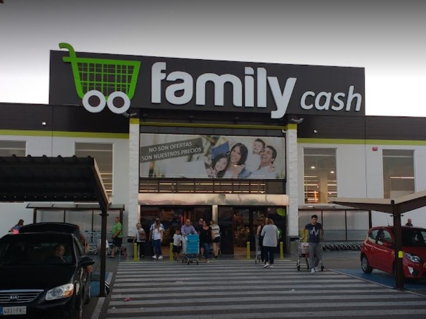 Instalación fotovoltaica Family Cash. Museros