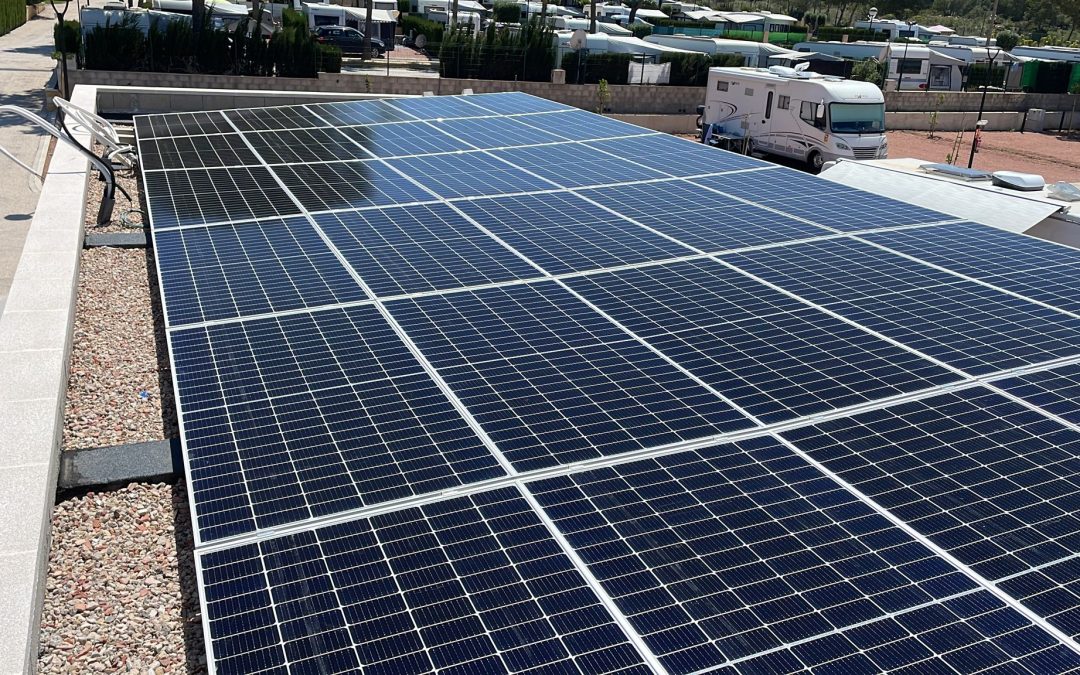 Instalación fotovoltaica en Camping La Colina