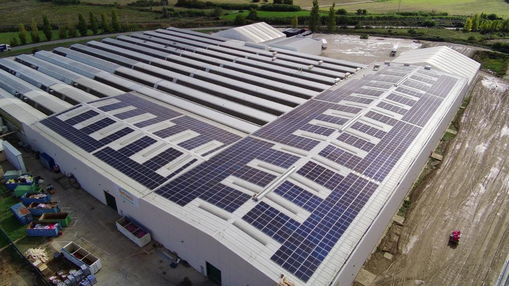 Refresco Iberia instala 1638,12 kWp de autoconsumo fotovoltaico en su fábrica de  Navarra