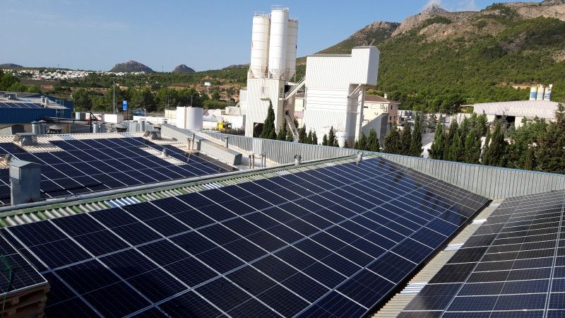 Instalación fotovoltaica en cubierta para Grupo LON (Xeraco)