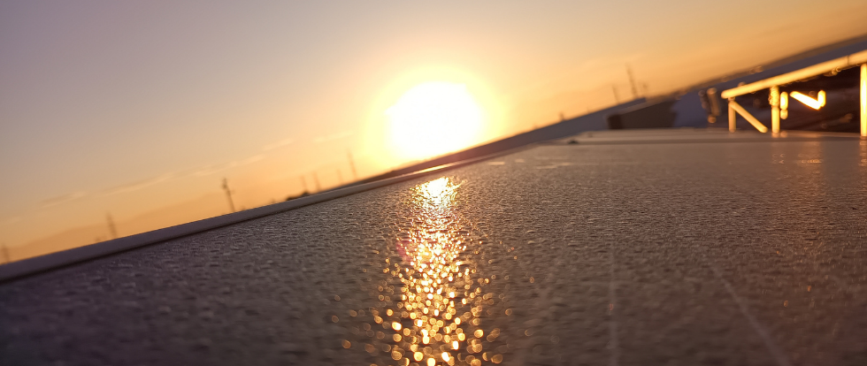 Ajuste de horarios y autoconsumo: una estrategia clave para maximizar la eficiencia energética en la empresa